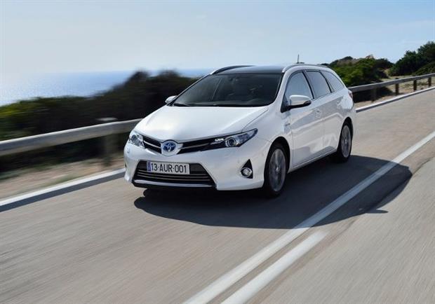 essai toyota auris hybride break #5